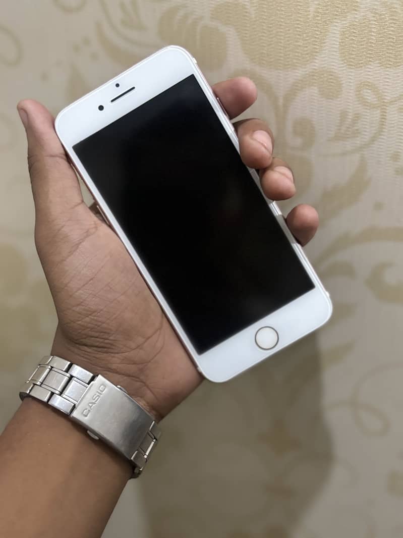 Apple iPhone 7 9