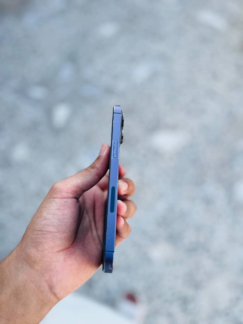 Apple iPhone 14 Pro Max 3