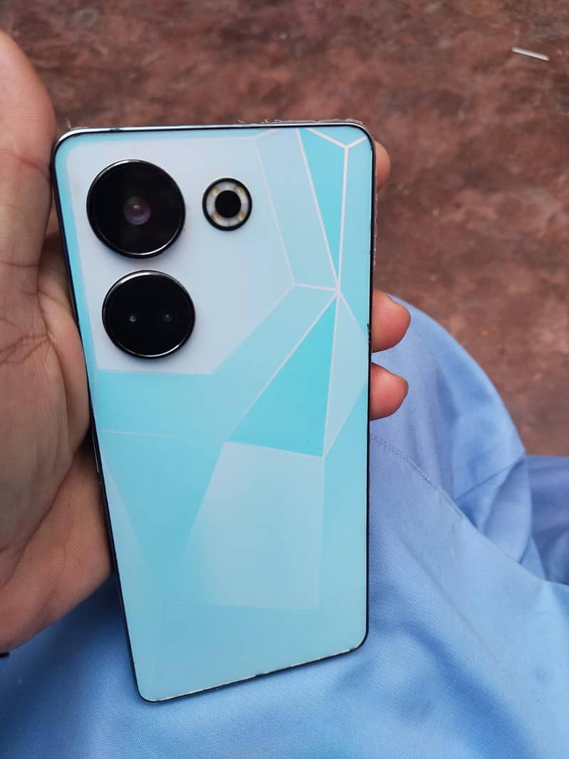 Tecno CAMON 20 Premier 1