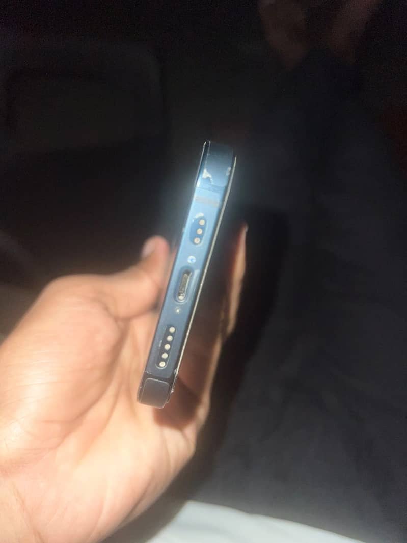 Apple iPhone 13 3
