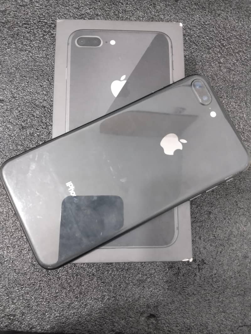 Apple iPhone 8 Plus 1