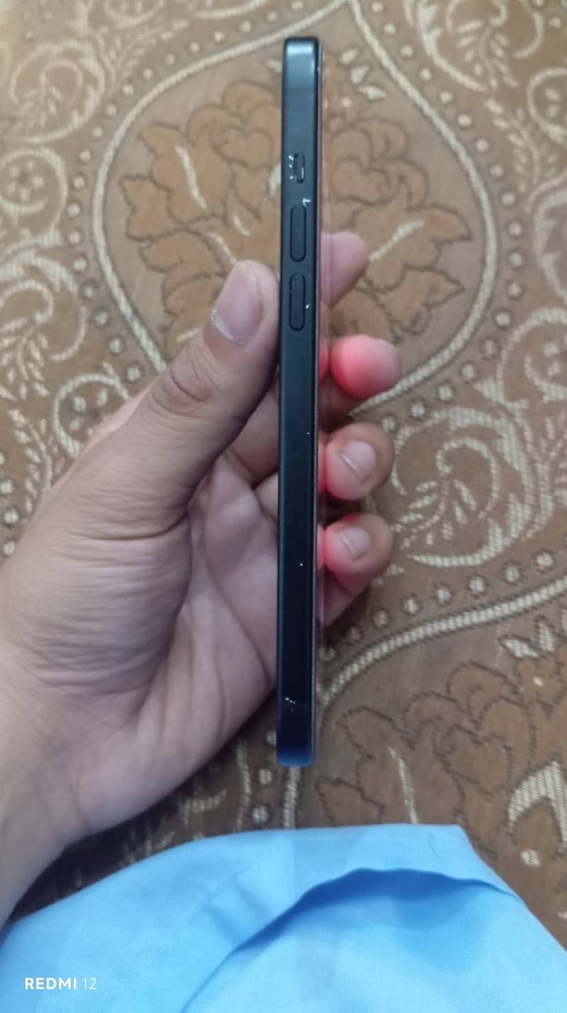 Apple iPhone 15 plus 3