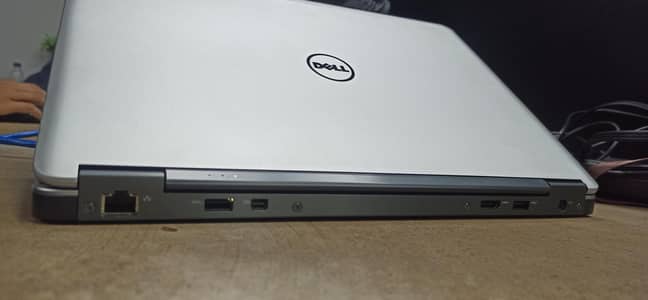 Dell Latitude E7440