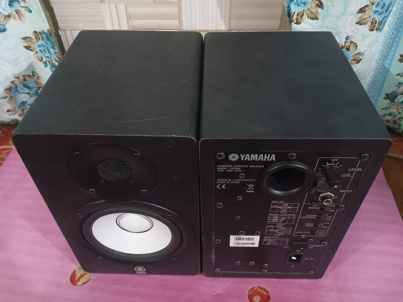 Yamaha HS50M 4