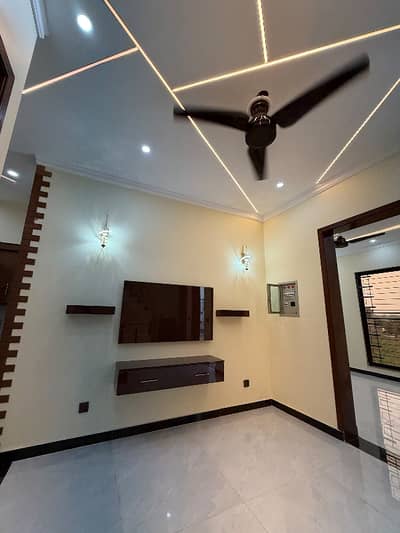 10 Marla Full House For Rent In Central Park | Prime Location | PKR 90,000