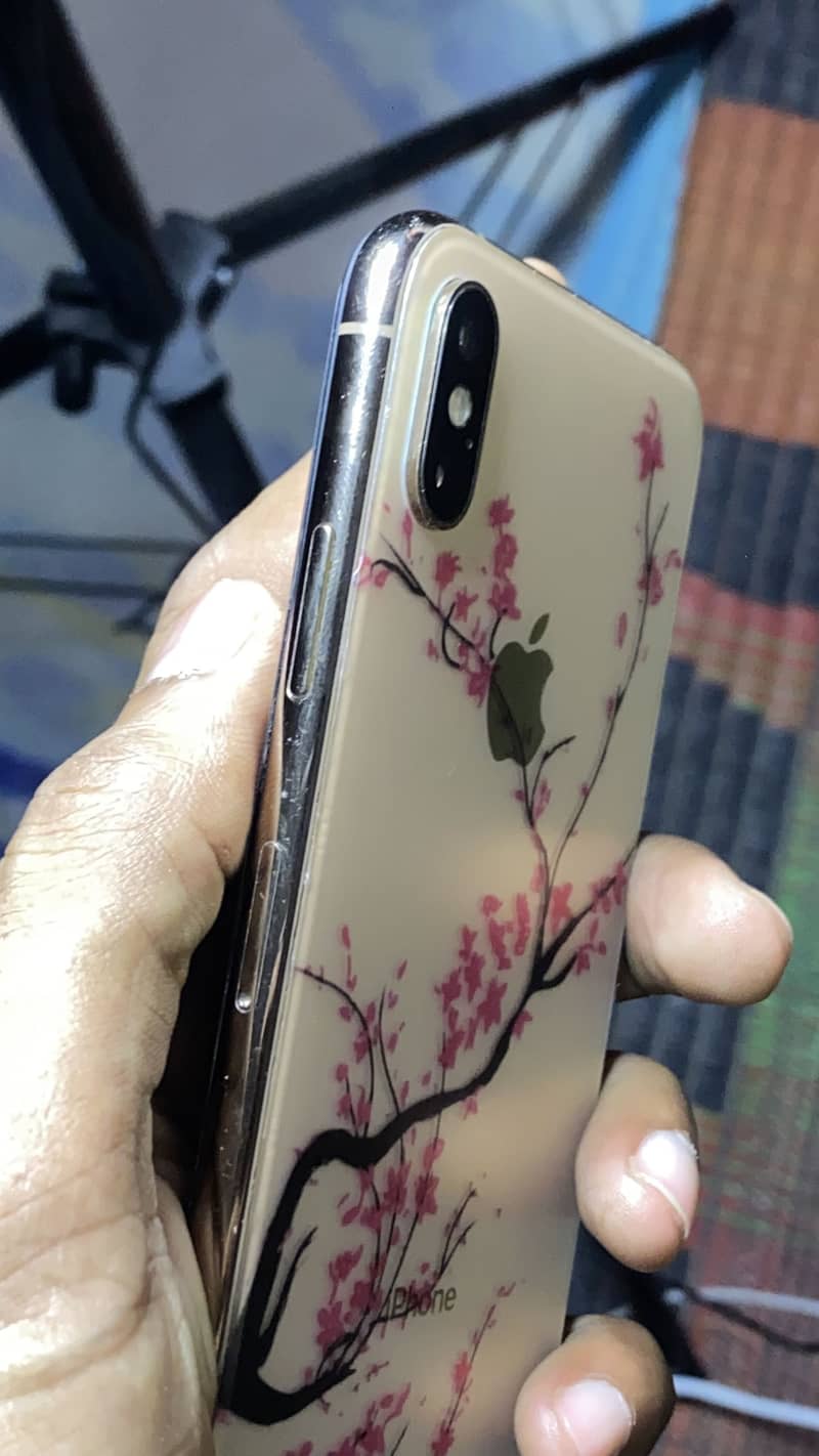 Apple iPhone XS 7
