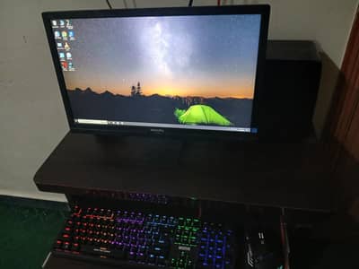 "HP Elite Desk with LCD Monitor"