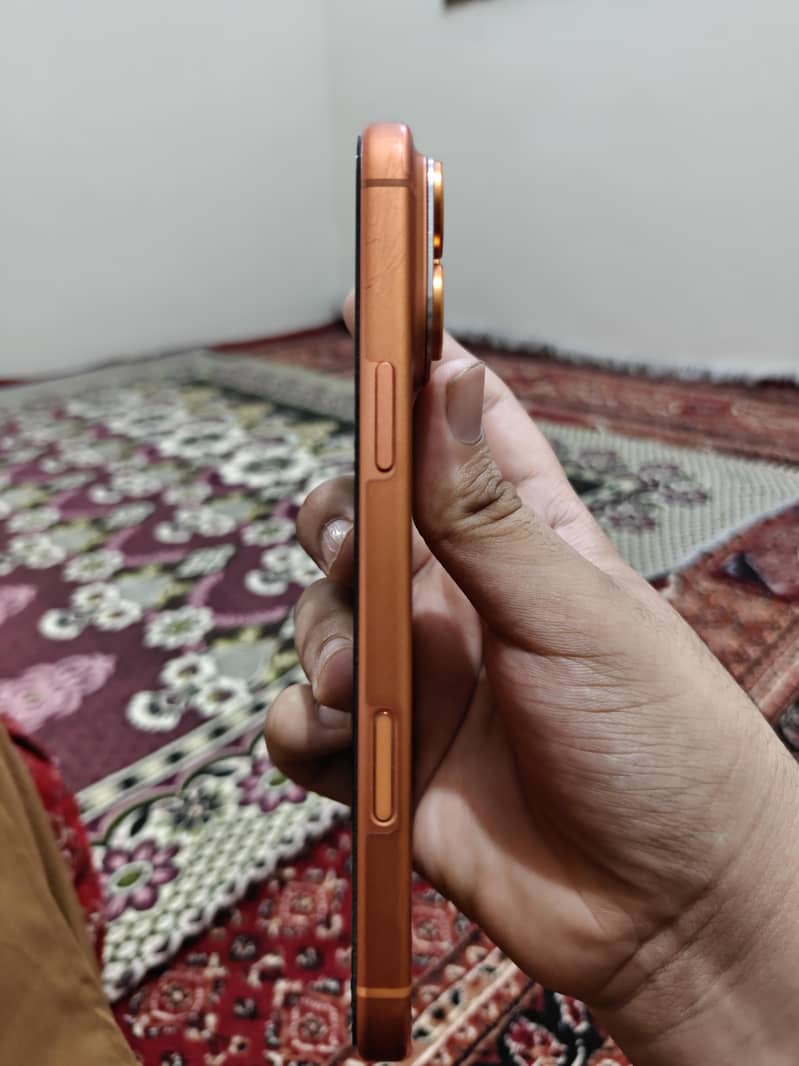 Apple iPhone 17 Pro Max 1