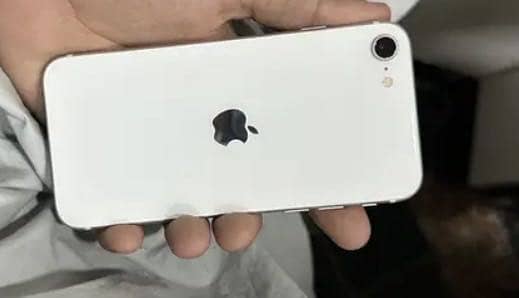 Apple iPhone SE