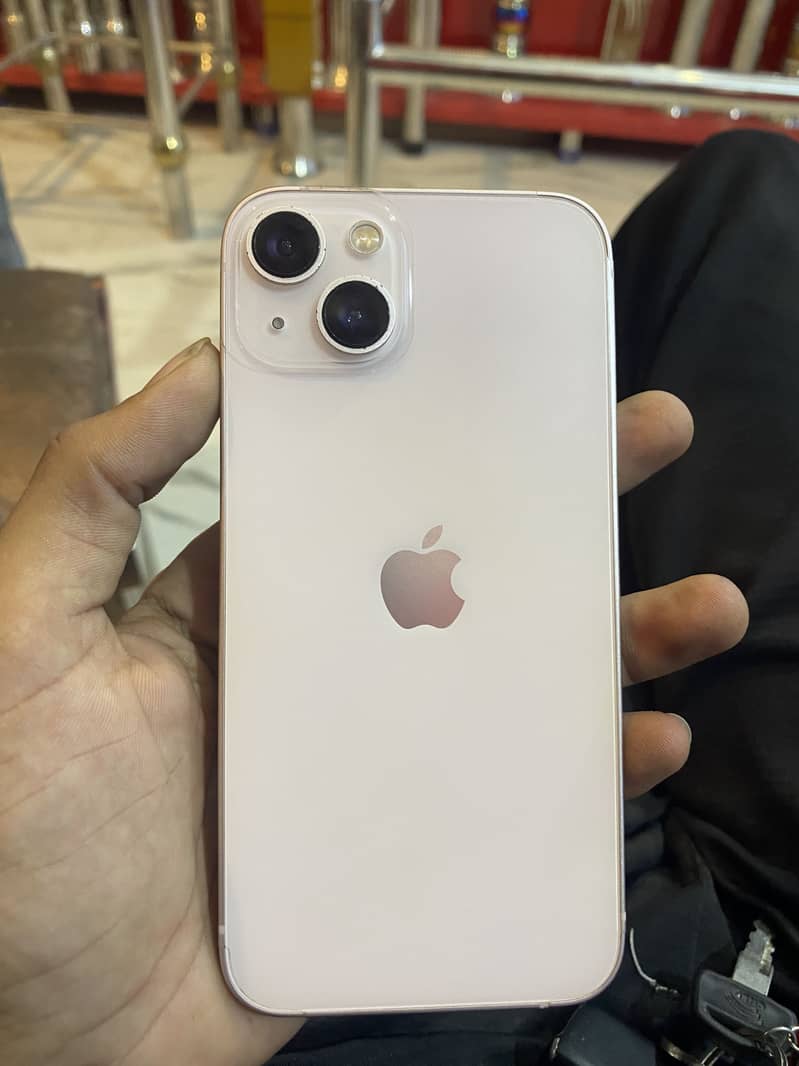 Apple iPhone 13 1