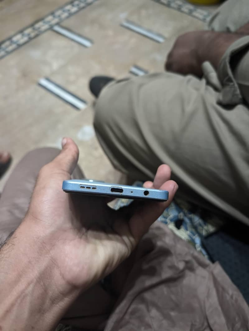 OPPO A60 1