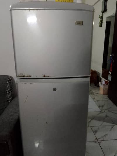 Haier ki Bhtreen fridge hai Kam qemat Mai jaldi aen jaldi paen limited