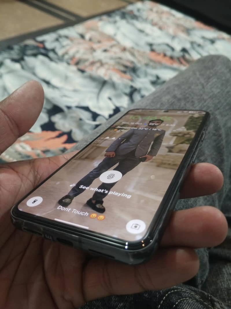 Google Pixel 8 4