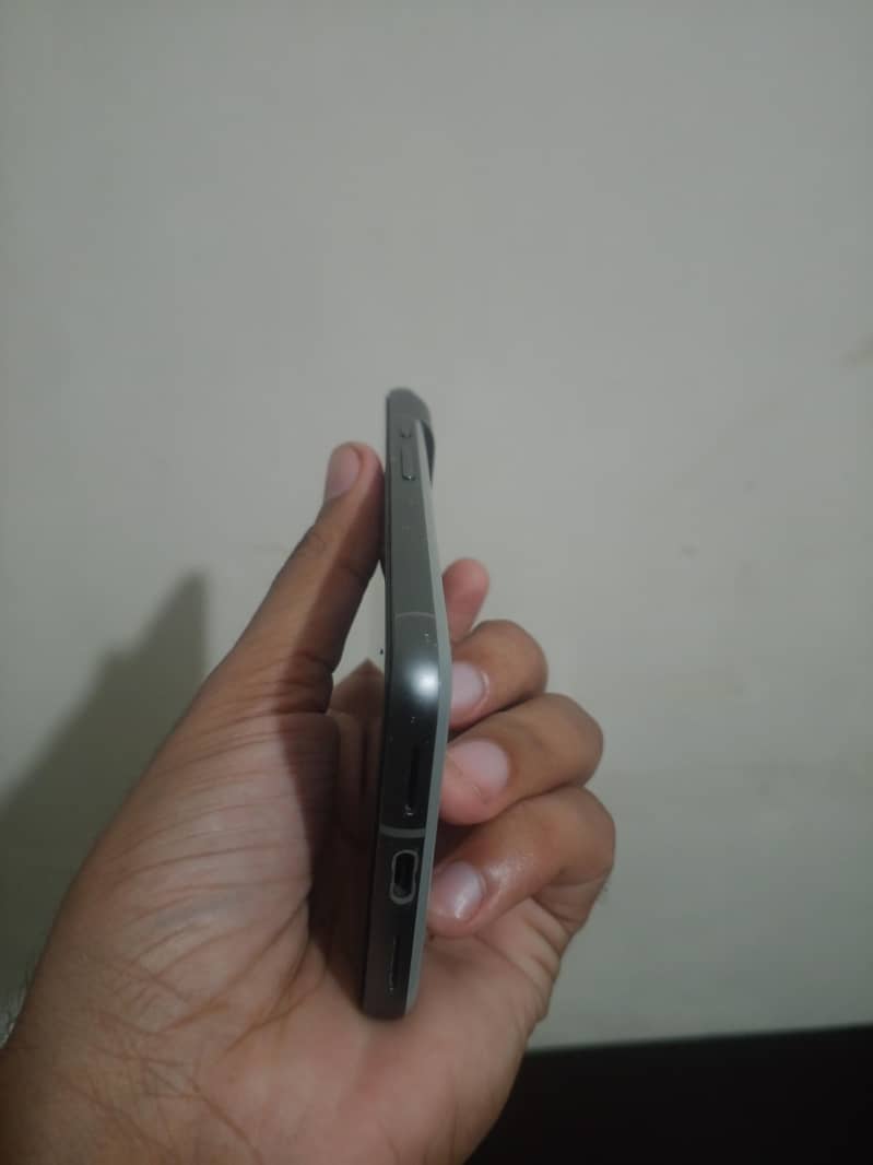 Google Pixel 8 2