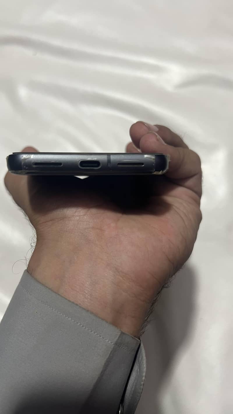 Google Pixel 8 2