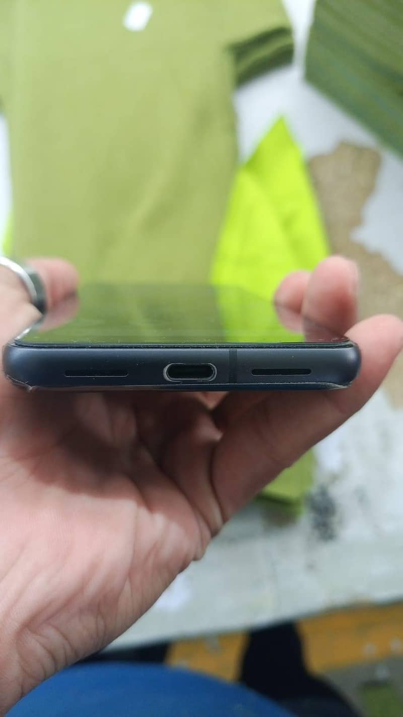 Google Pixel 8 3