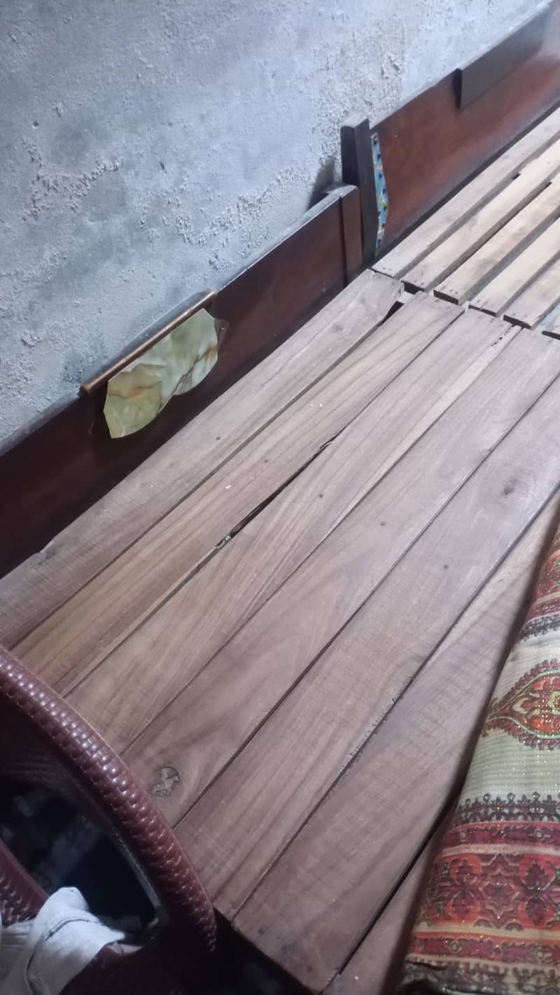 single bed 0