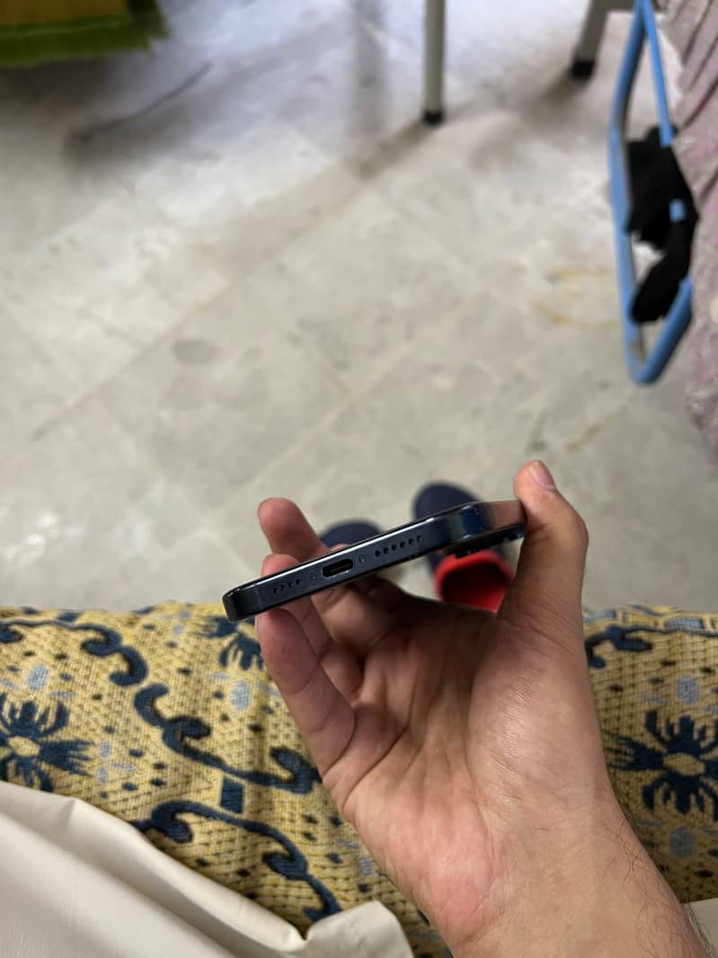 Apple iPhone 15 Pro Max 1