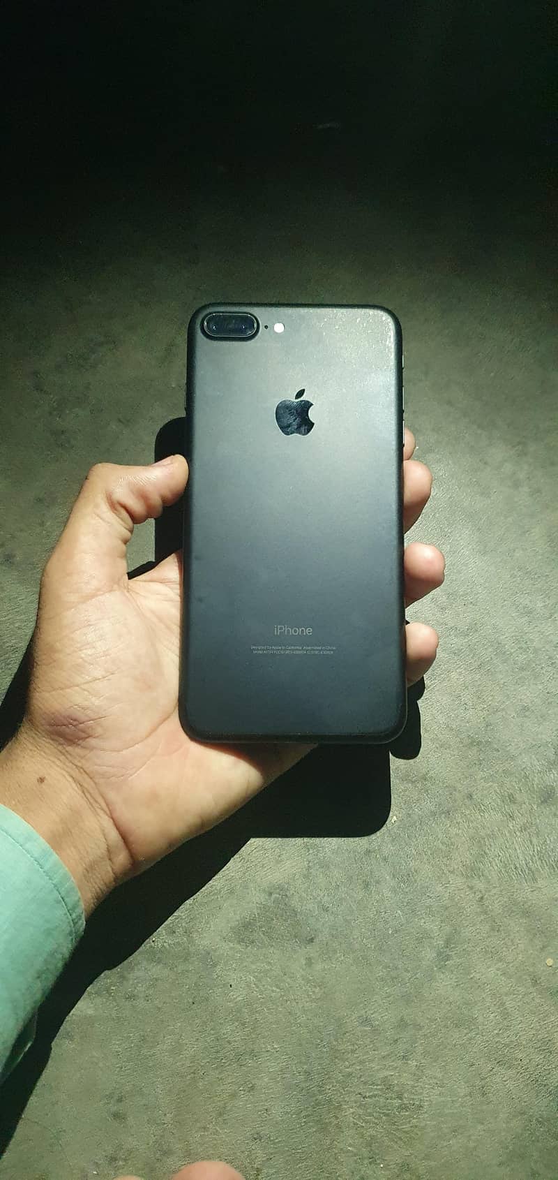 Apple iPhone 7 Plus 0