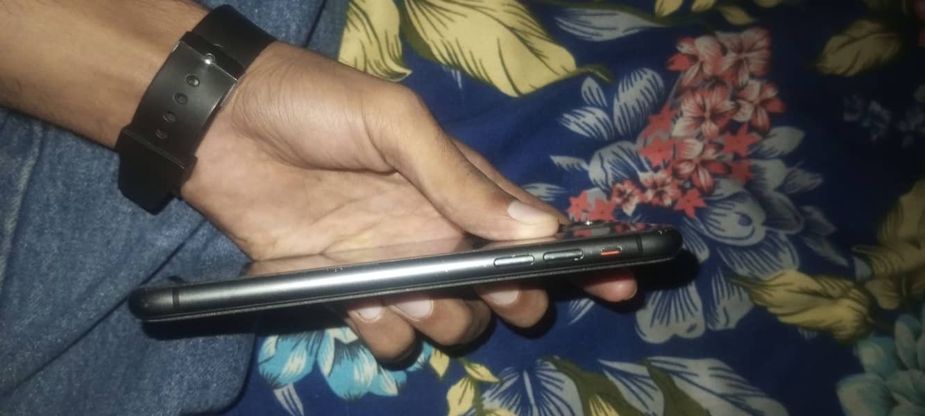 Apple iPhone 11 1
