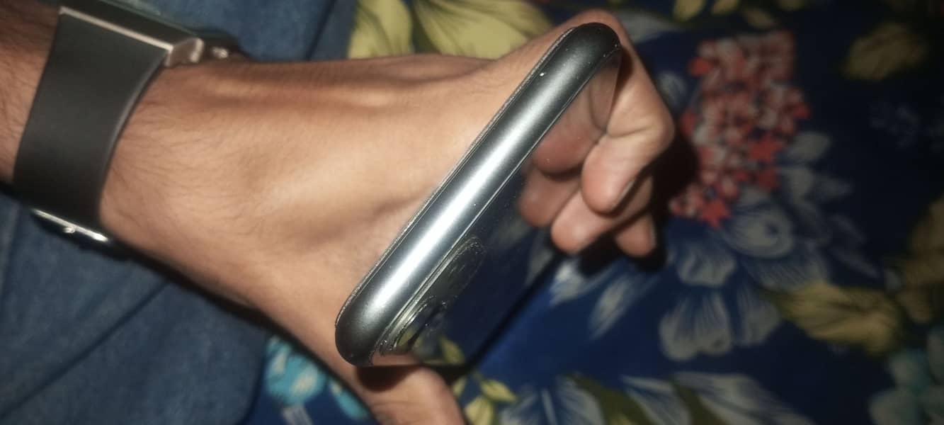 Apple iPhone 11 2