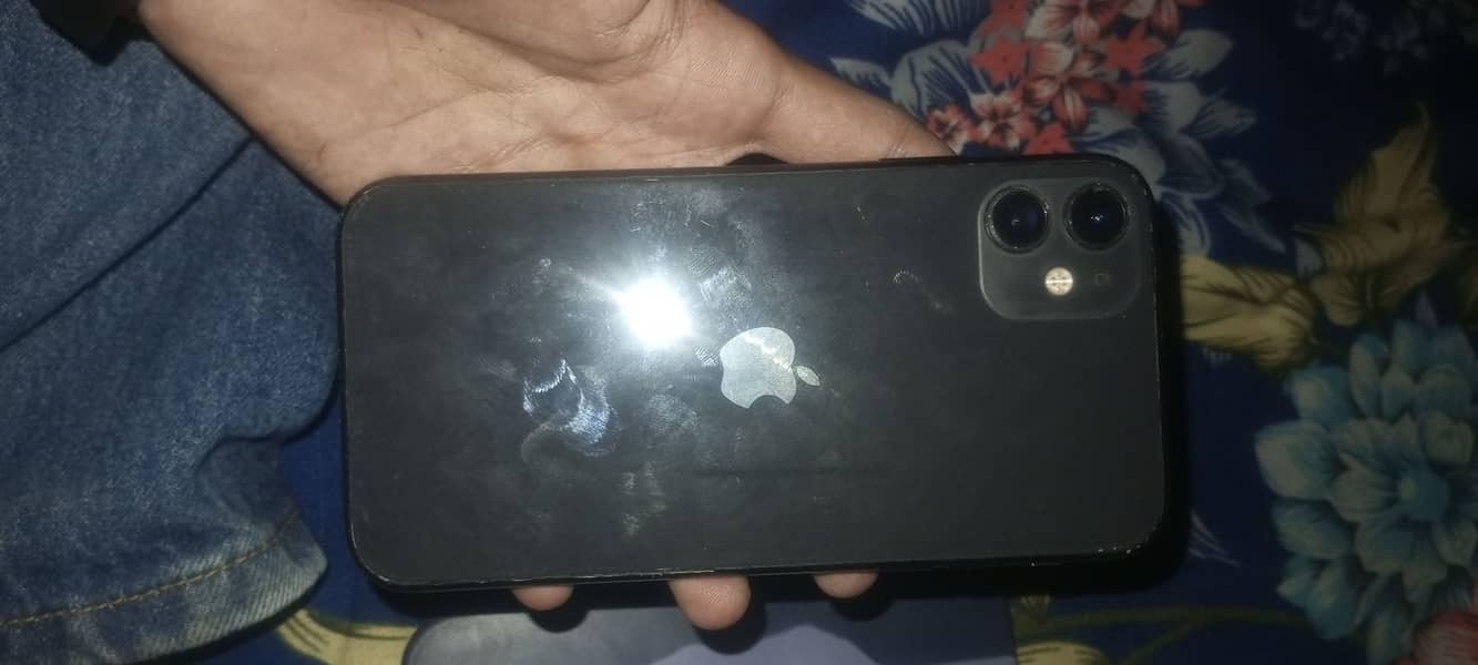 Apple iPhone 11 3