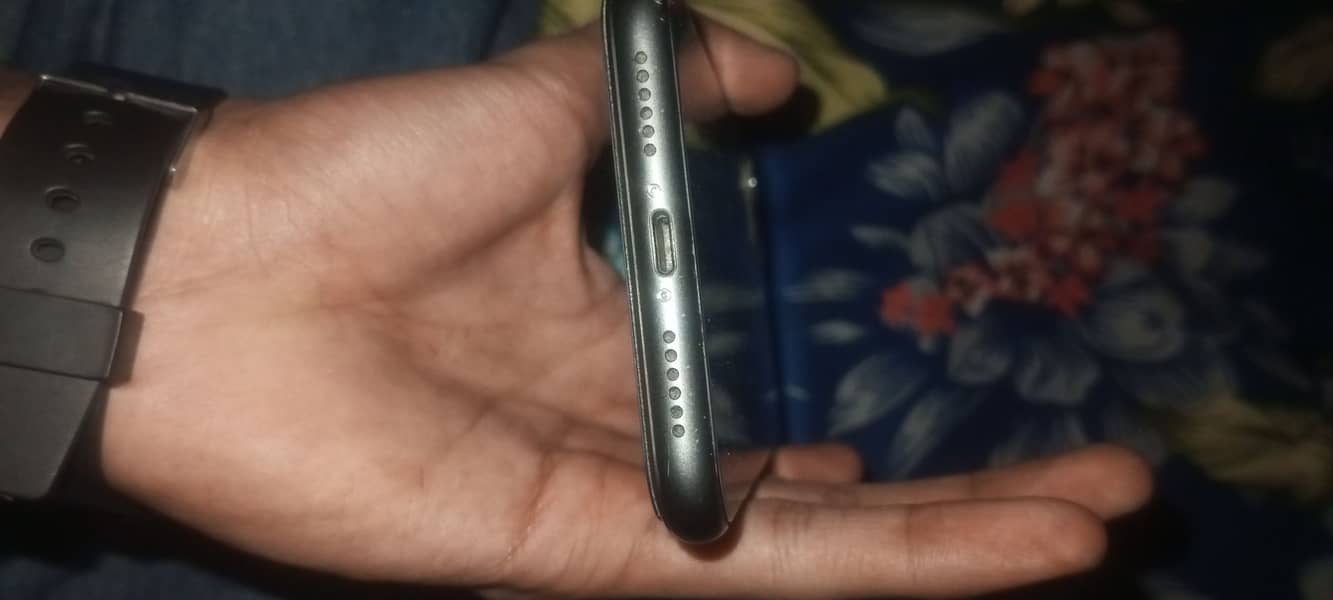 Apple iPhone 11 5