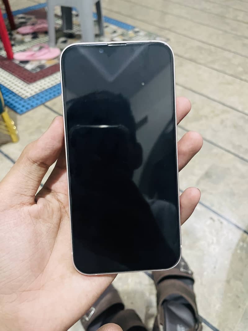 Apple iPhone 13 6
