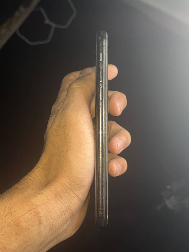 Apple iPhone X 3