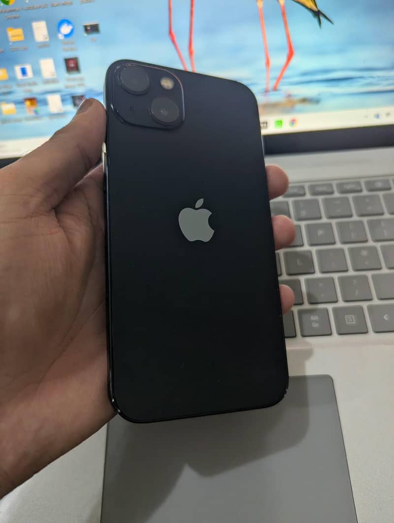 Apple iPhone 13 0