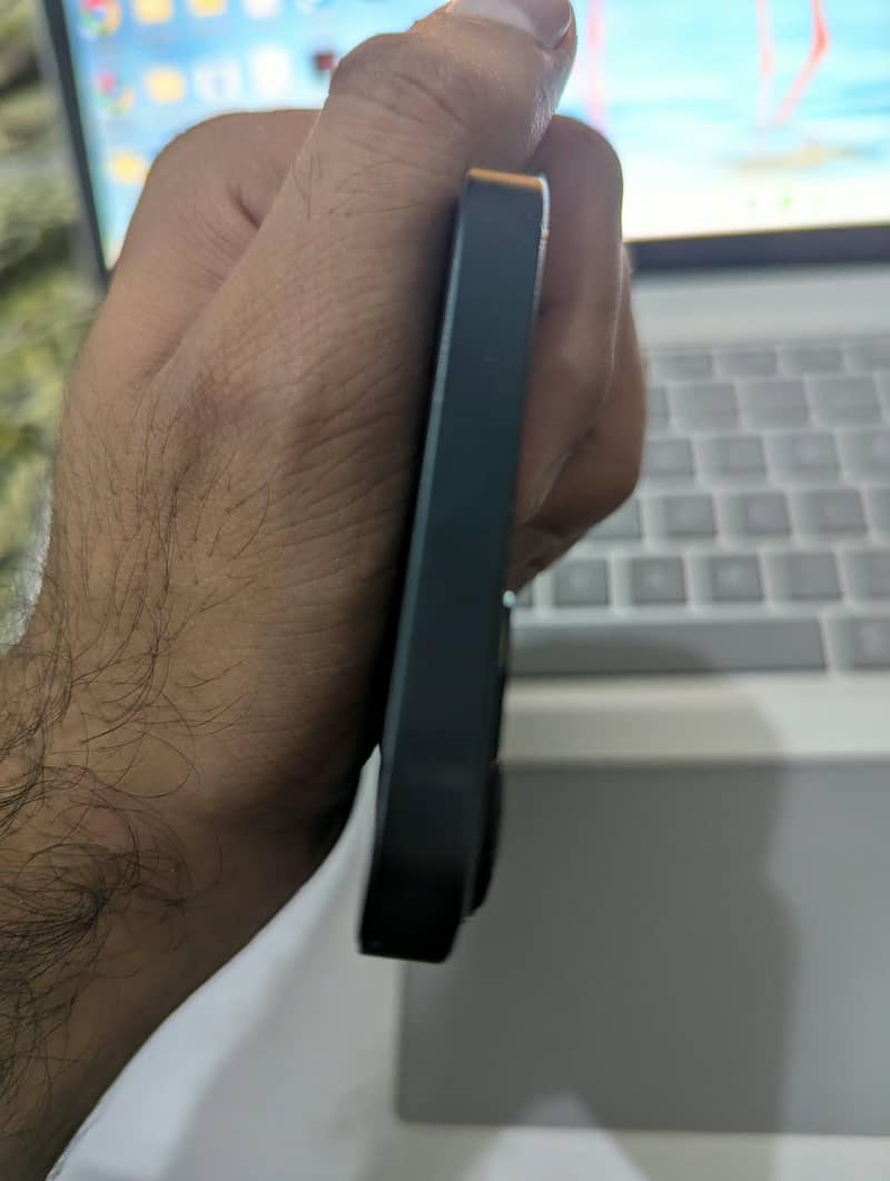 Apple iPhone 13 1