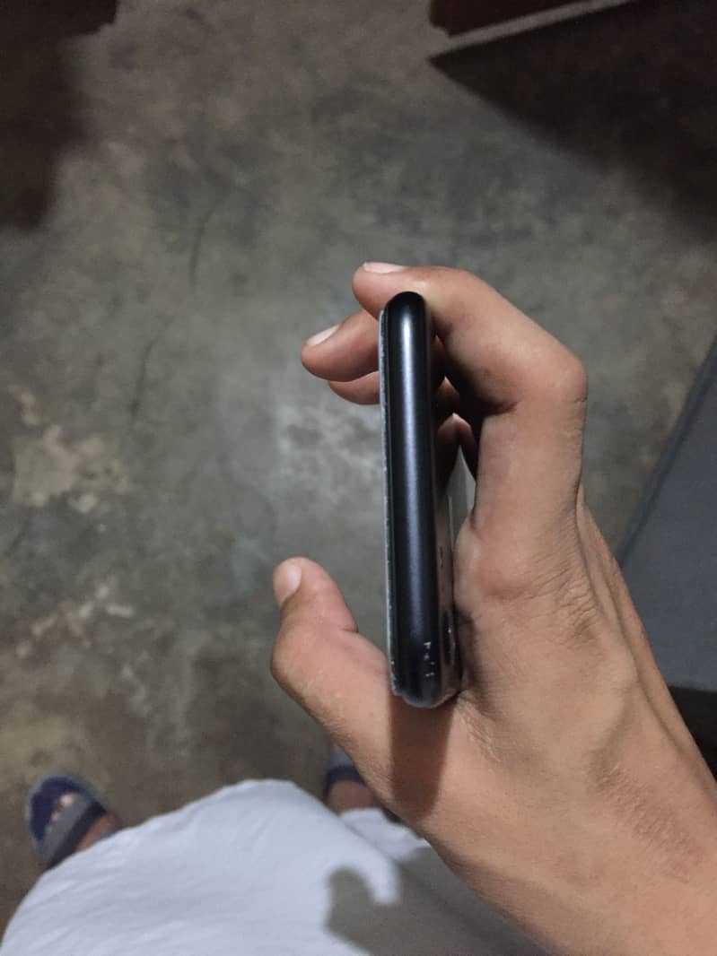 Apple iPhone 7 4