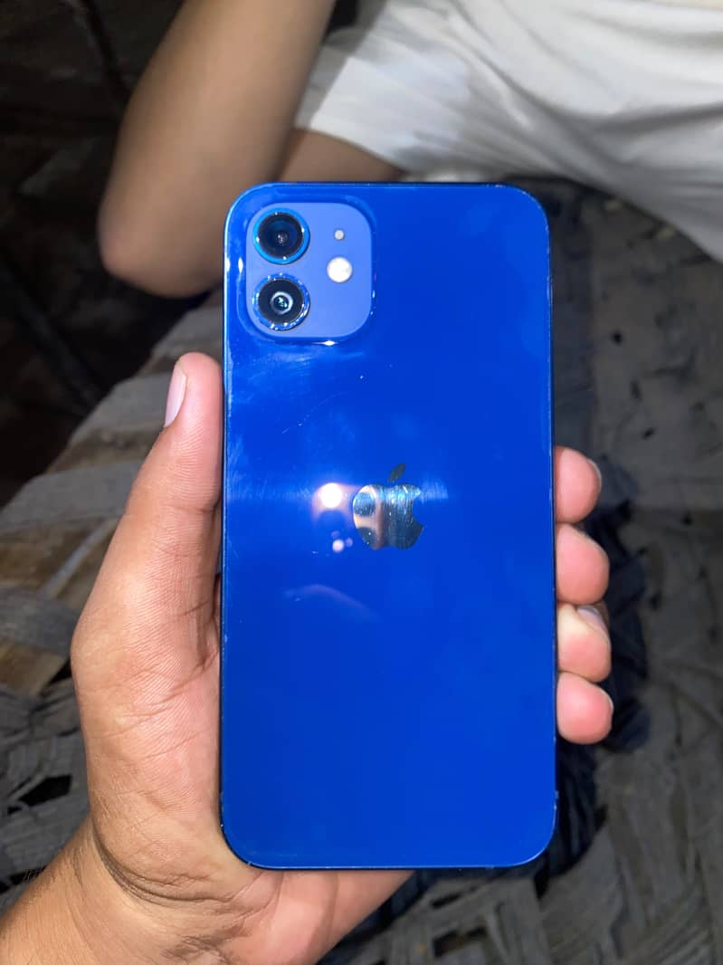Apple iPhone 12 3