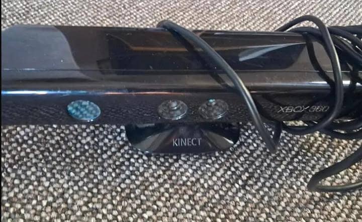 XBOX 360 Slim (2 Controller + Kinect) 2