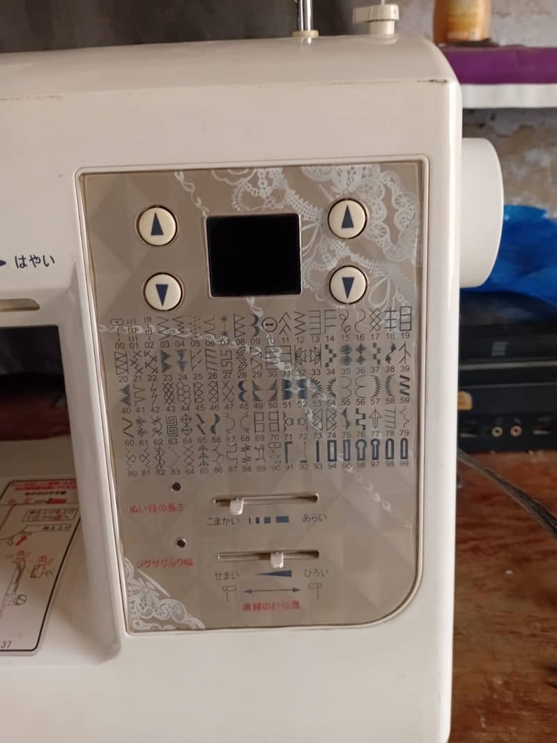 Jaguar CD-2205W Computerized Sewing Machine – Fully Working 2