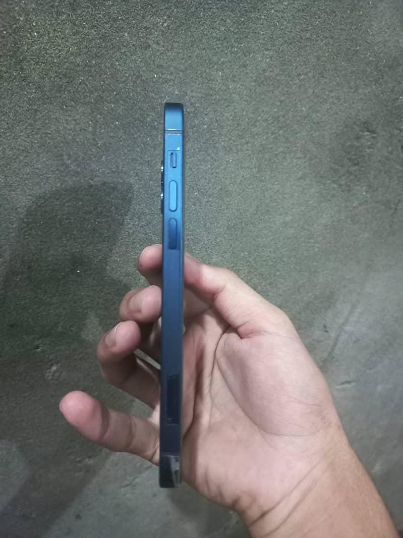 Apple iPhone 12 0