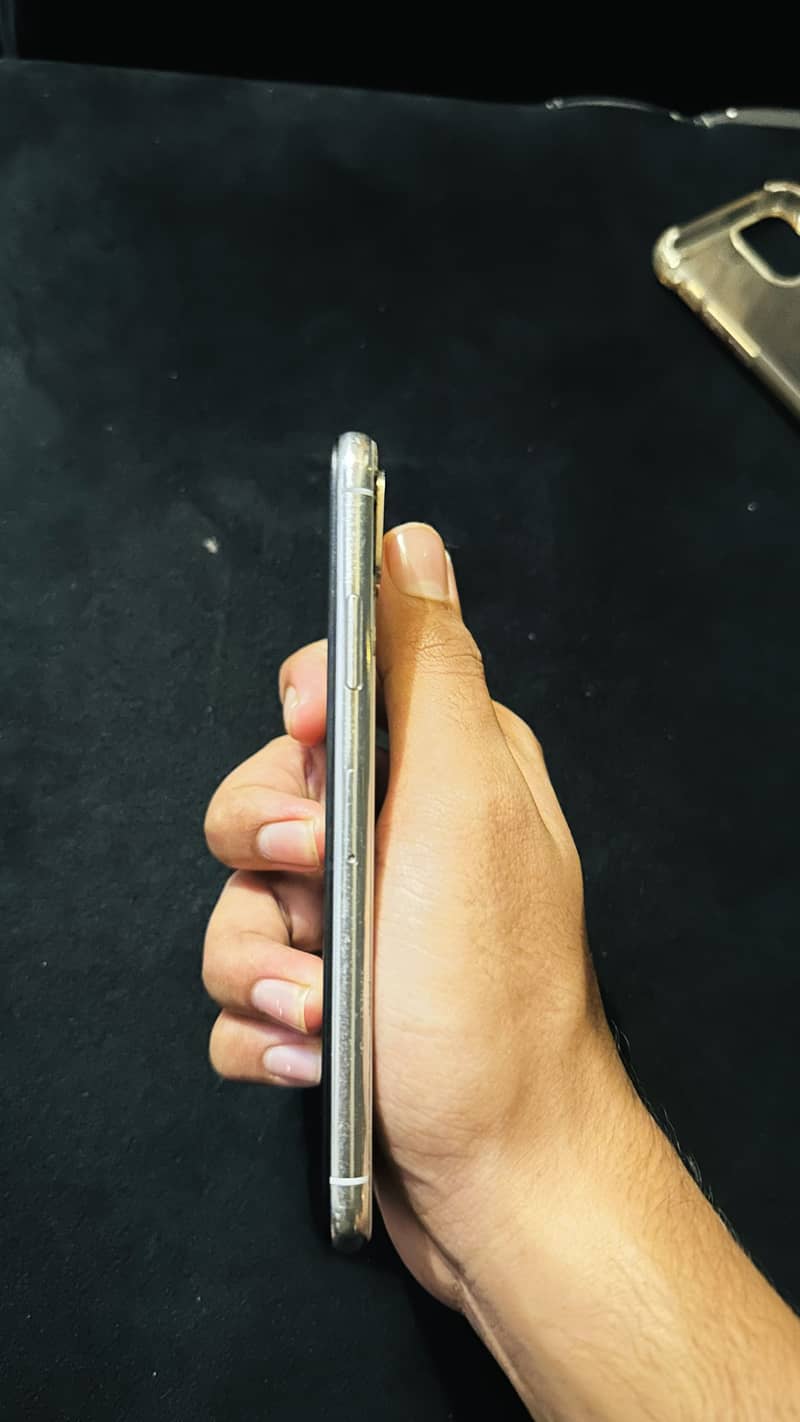 iPhone X (PTA APPROVED) 2
