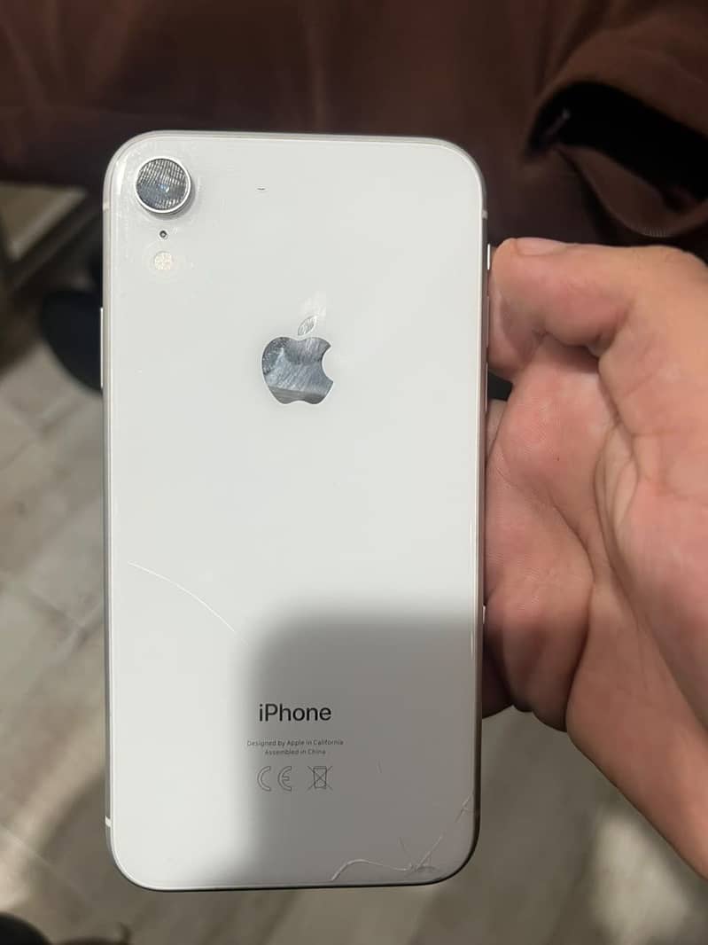 Apple iPhone XR 1