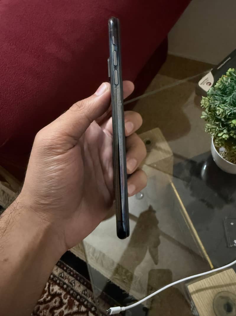 Apple iPhone XS Max 1