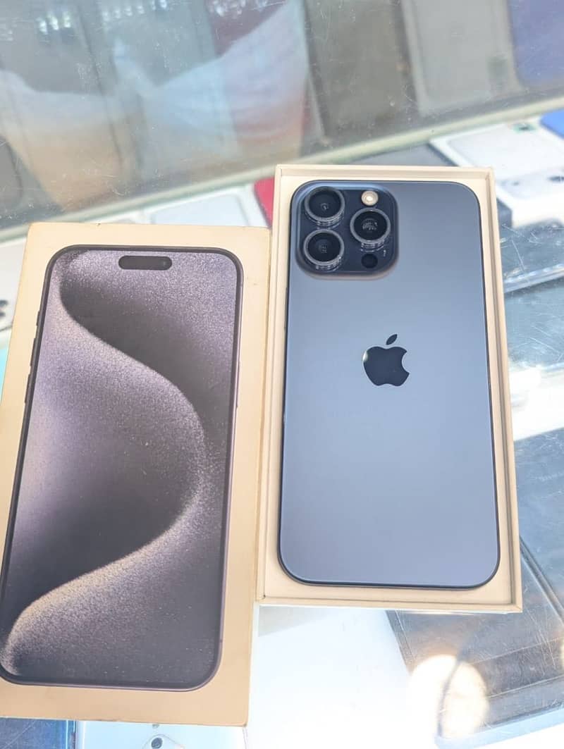Apple iPhone 15 Pro Max 0