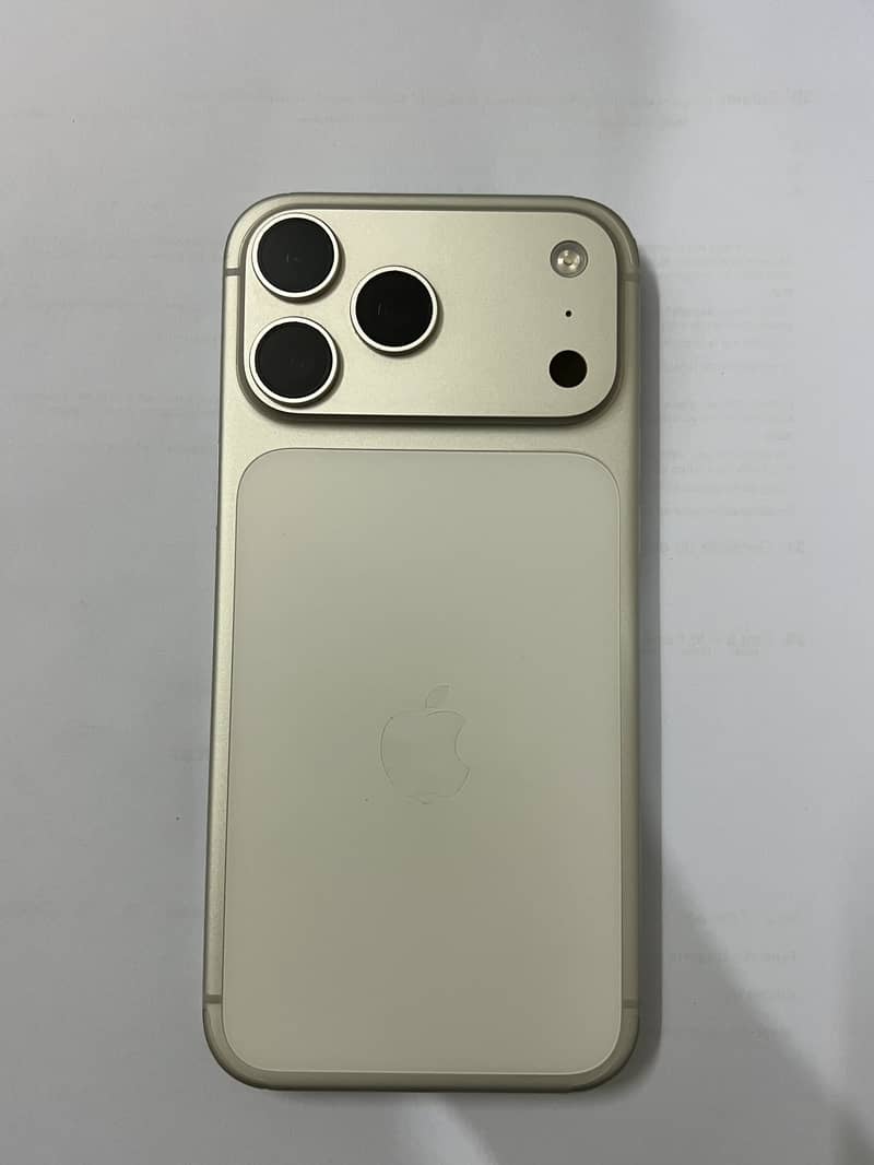 Apple iPhone 17 Pro Max 0