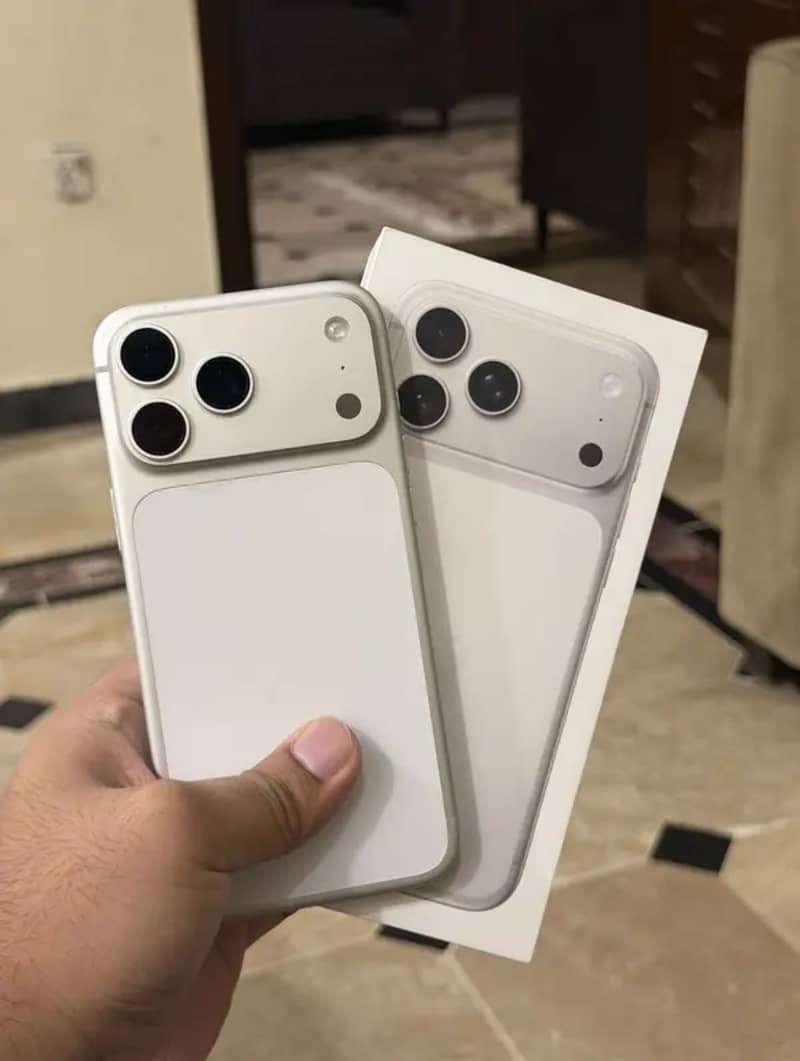 Apple iPhone 17 Pro Max 5