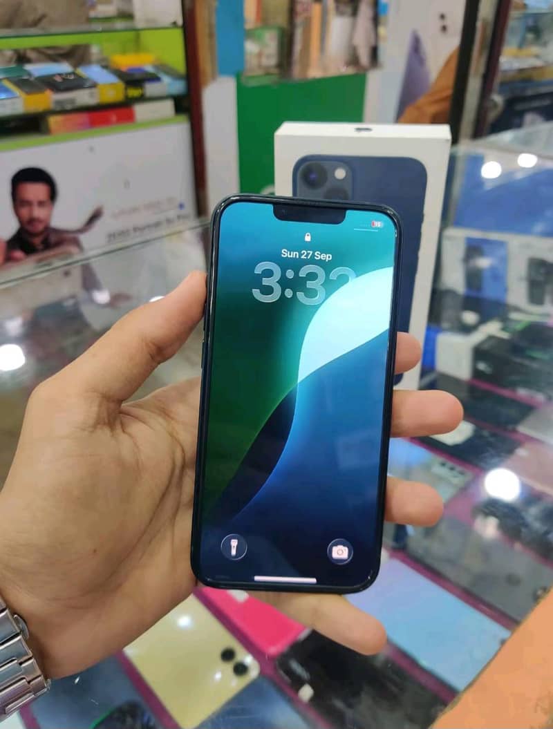 Apple iPhone 13 1