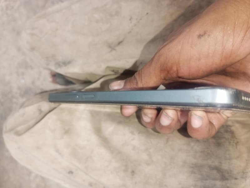 Realme C61 0