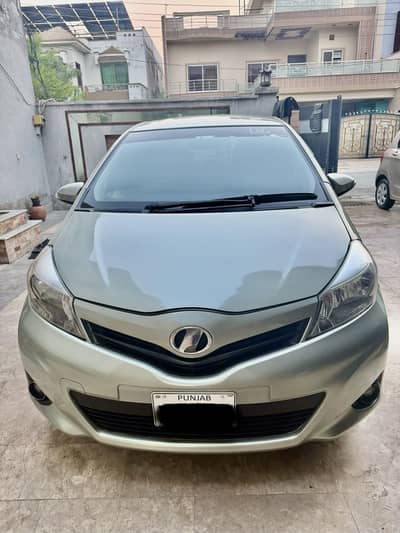 Toyota Vitz 2013
