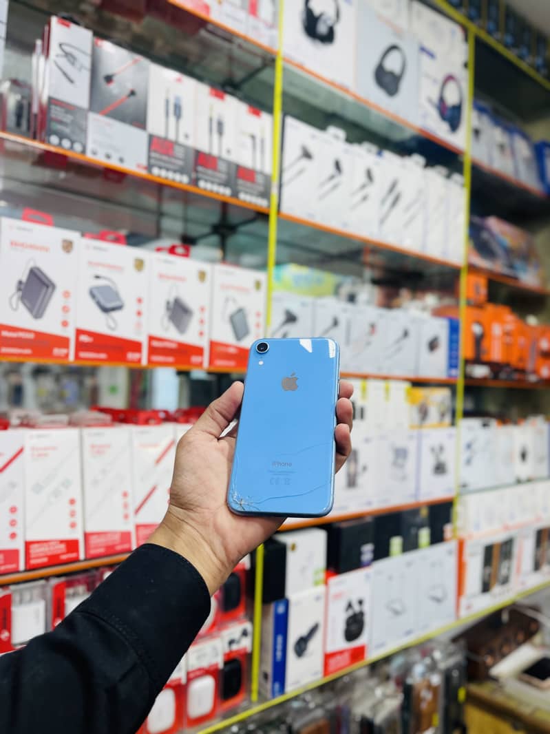 Apple iPhone XR 0