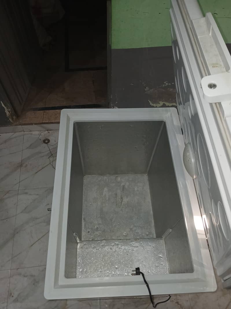 Deep freezer single door 4