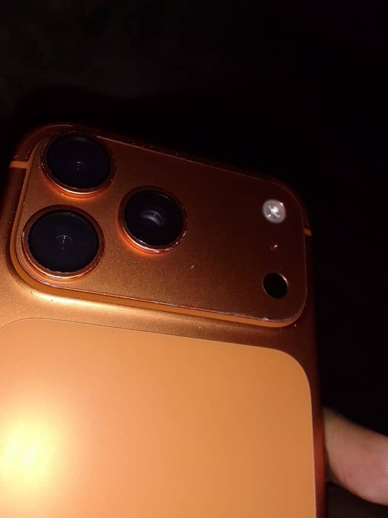 Apple iPhone 17 Pro Max 5