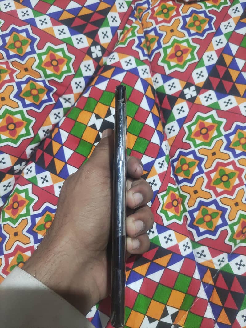 Samsung Mobile Note 8 5