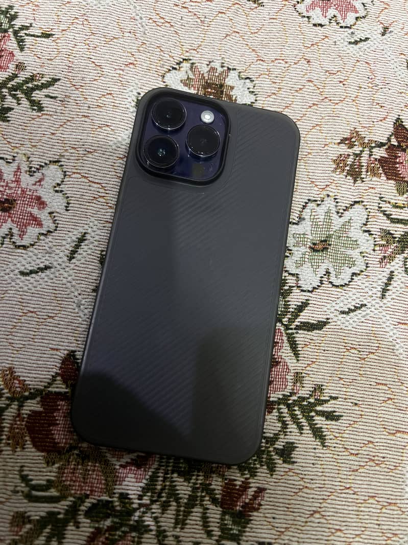 Apple iPhone 14 Pro Max 0